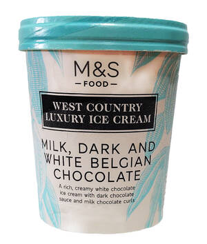 MS2020_ Luxusní smetanová zmrzlina z bílé čokolády, s omáčkou z hořké čokolády a hoblinkami mléčné čokolády, 119,90Kč_WO.jpg